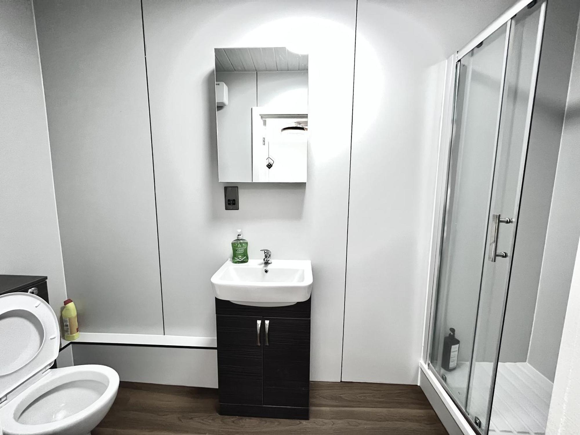 Welsh Holiday Accommodation - Modern Living Pembroke Dock Eksteriør billede